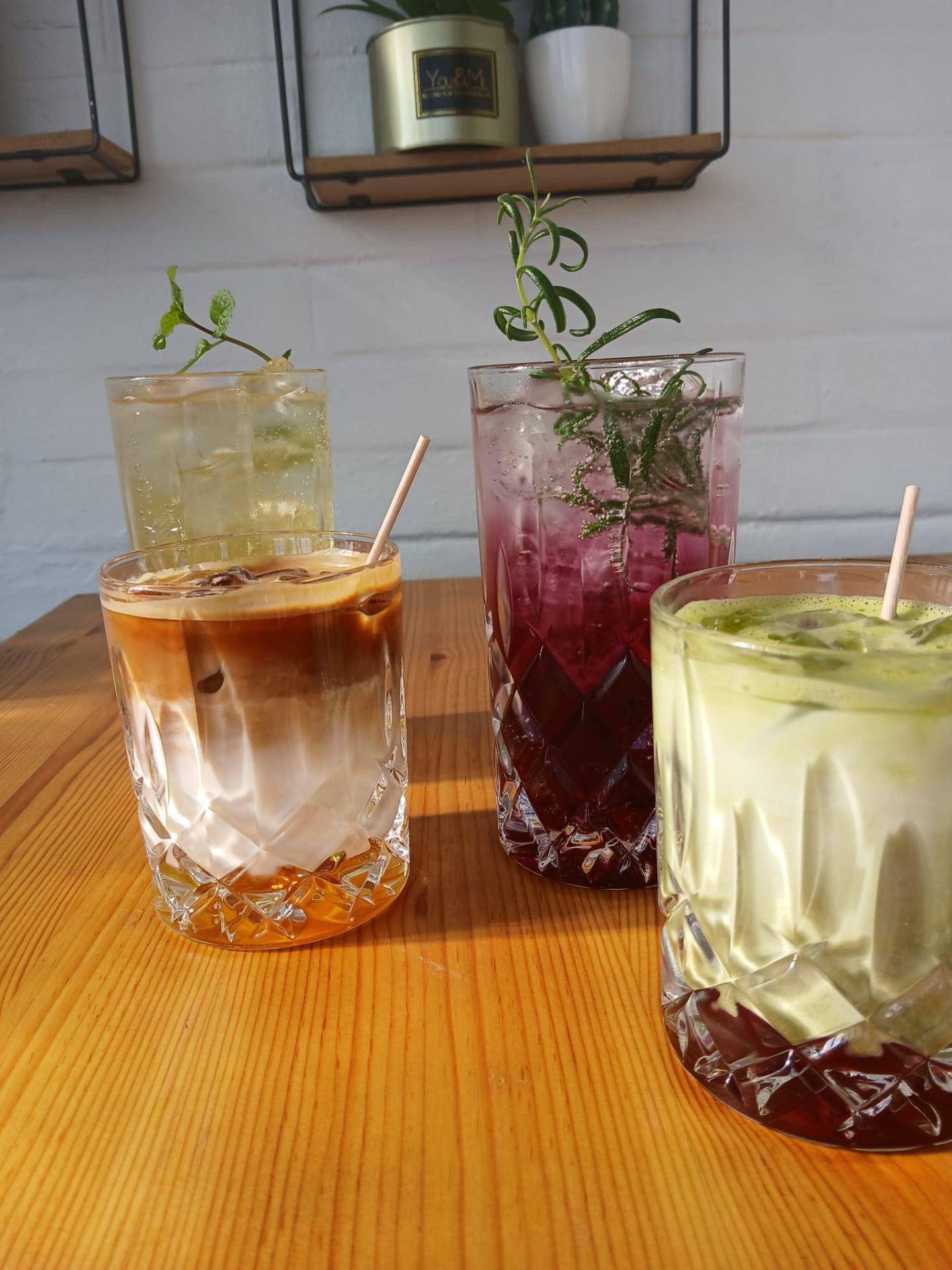 Iced drinks and lemonades